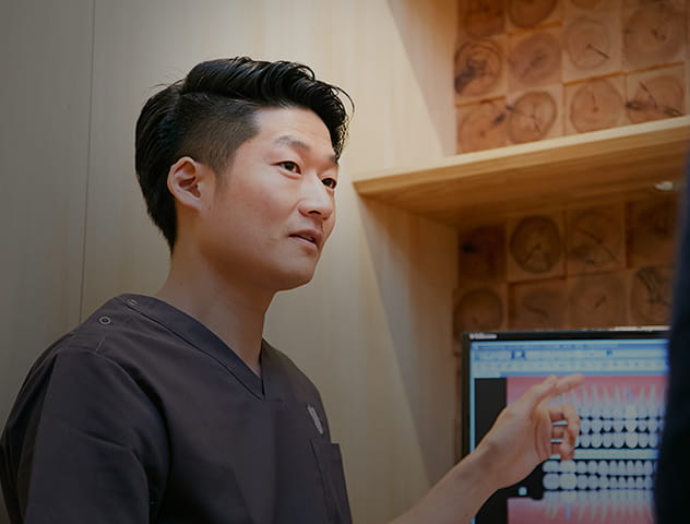 歯科医師治療風景